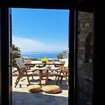 Villa Camellia Liaropá