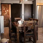 Camellia Villa Liaropá