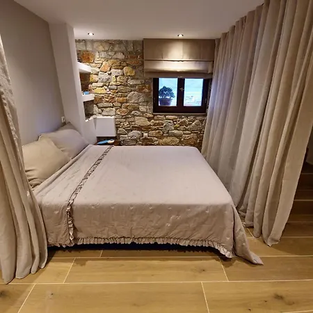 Camellia Villa Liaropá