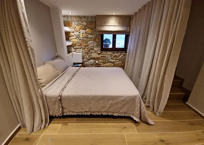 Camellia Villa Liaropá